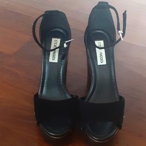 Ladies gorgeous chunky high heel